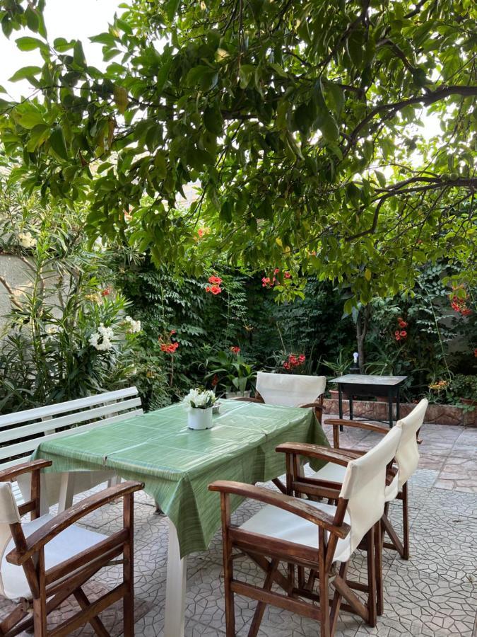 Cosy Guesthouse-Souterrain With Garden In City Center Corinth 외부 사진