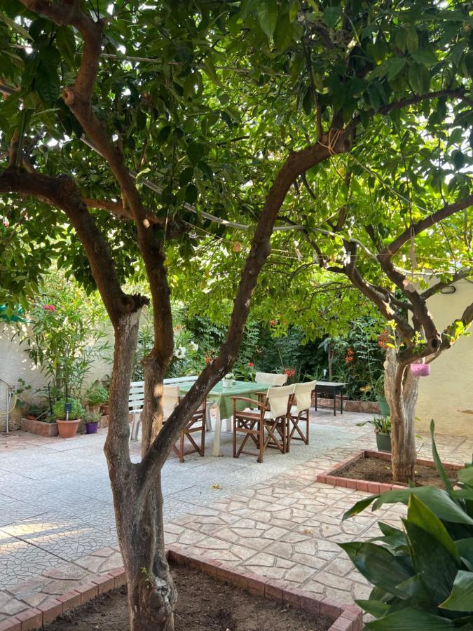 Cosy Guesthouse-Souterrain With Garden In City Center Corinth 외부 사진