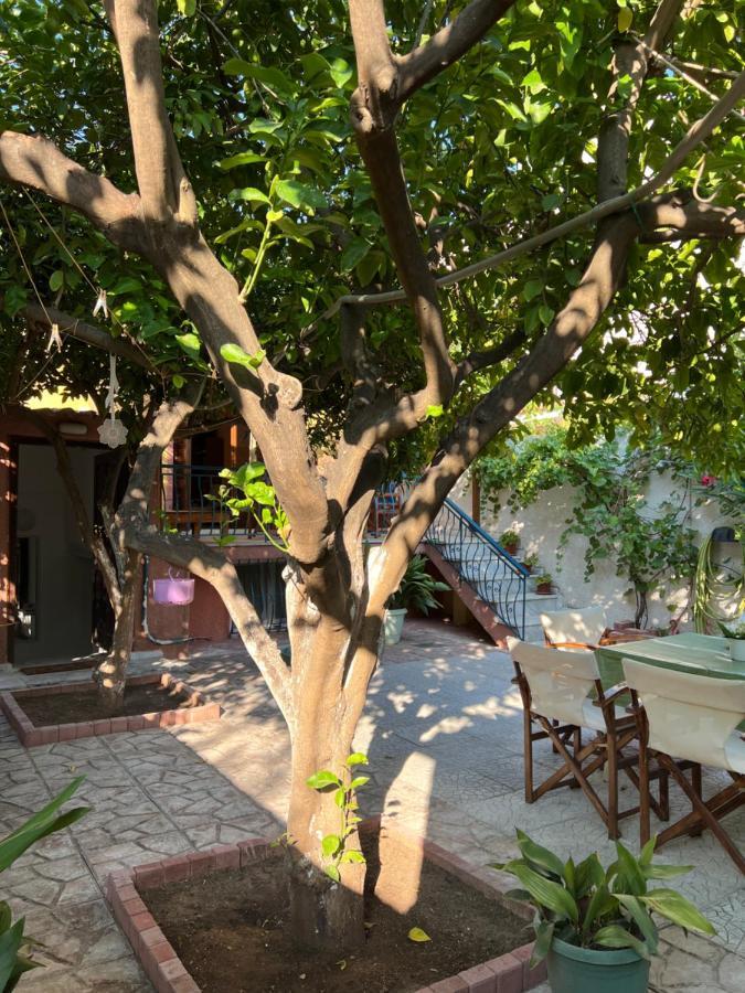 Cosy Guesthouse-Souterrain With Garden In City Center Corinth 외부 사진