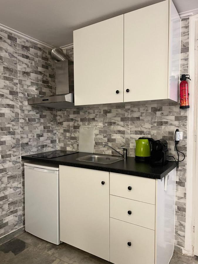 Cosy Guesthouse-Souterrain With Garden In City Center Corinth 외부 사진