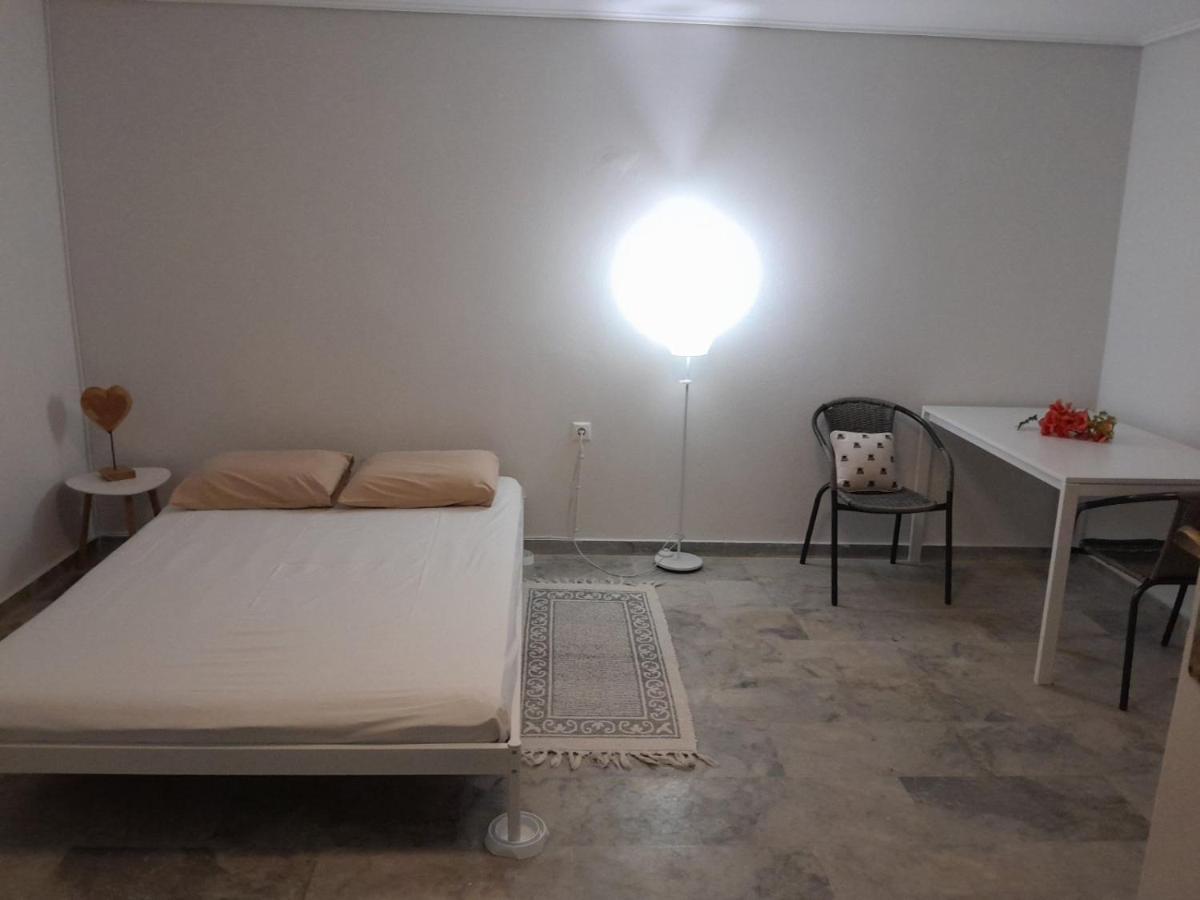 Cosy Guesthouse-Souterrain With Garden In City Center Corinth 외부 사진