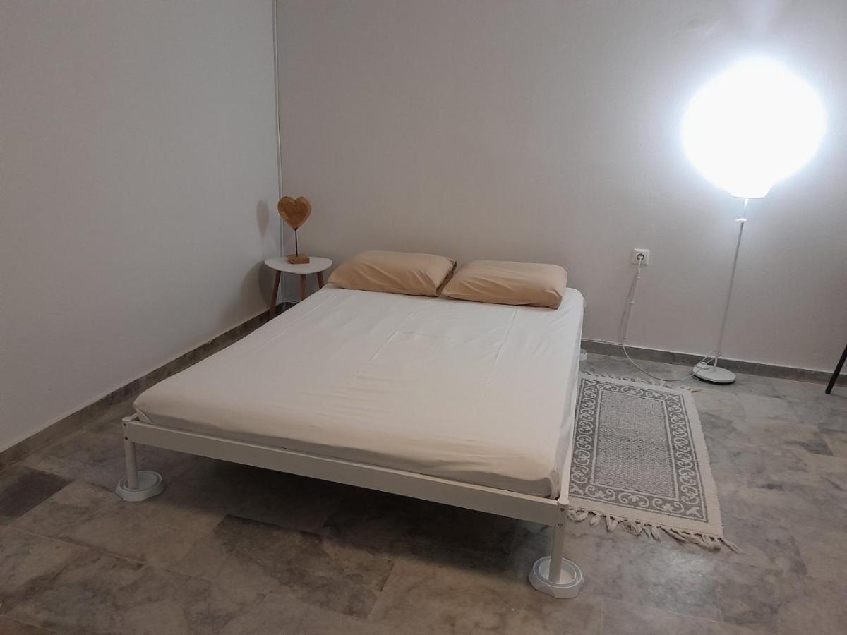 Cosy Guesthouse-Souterrain With Garden In City Center Corinth 외부 사진